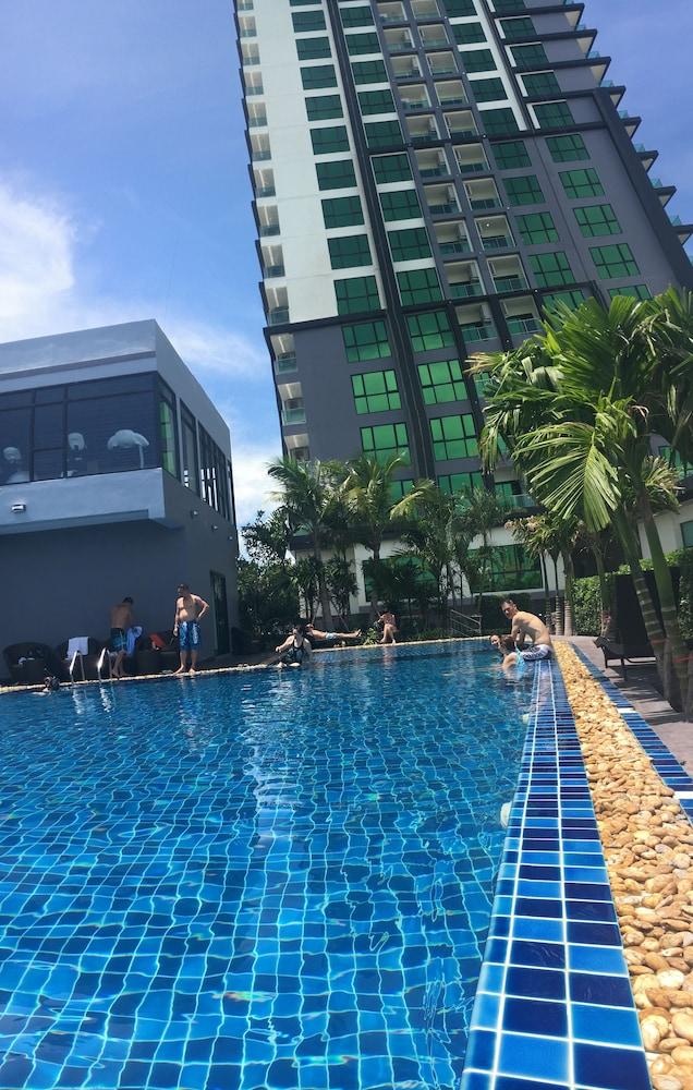 Dusit Grand Condo View Pattaya Extérieur photo